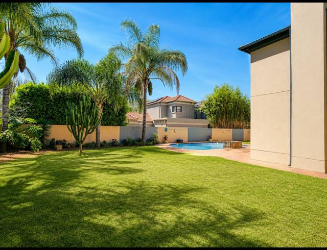 4 BEDROOM HOUSE FOR SALE IN MIDSTREAM ESTATE